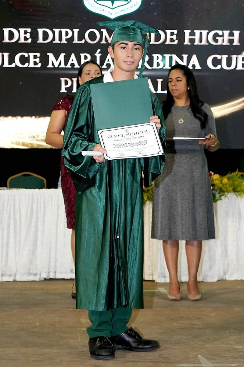 Graduación de los seniors 2024 de Elvel School