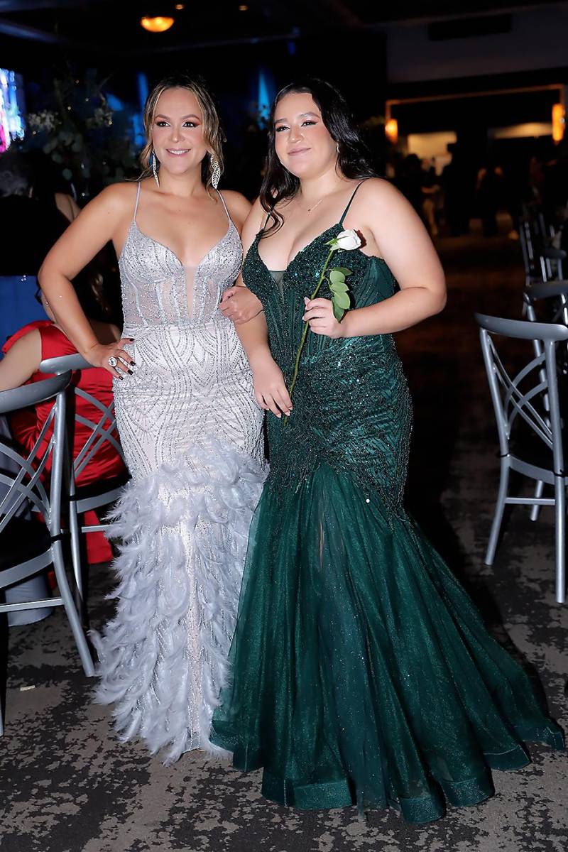 Astrid Encina y Valeria Coello. 