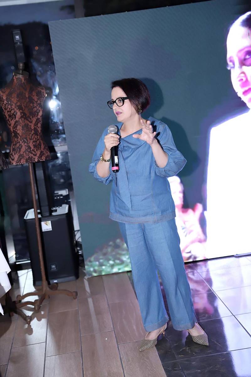 Celina Brizueña. Celina Brizueña.