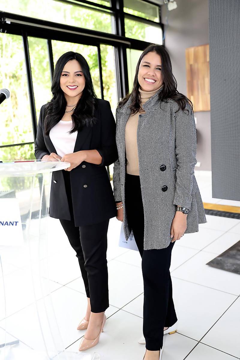 Eunice López<b> </b>y Ana Gabriela Rivera