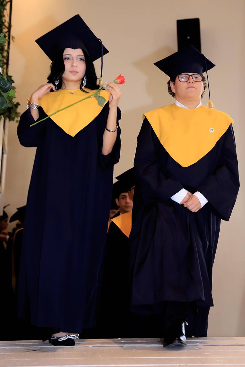 Valeria Flores y Frausto Chávez.