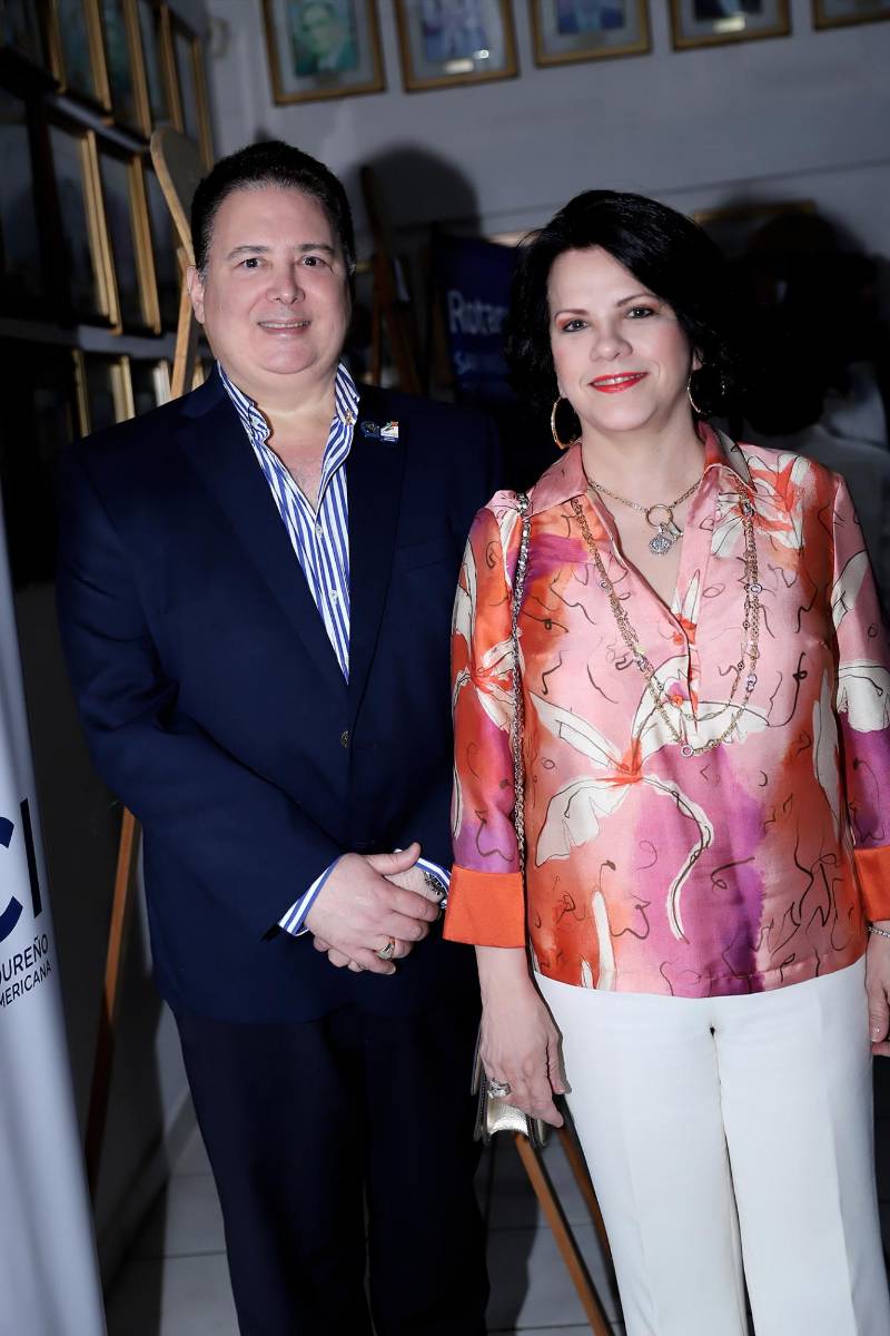 Guillermo y Margina Valle