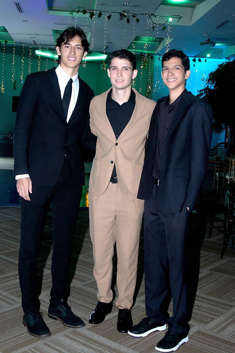 Arezzio Rietti, James Blanco y Ricardo Castro.
