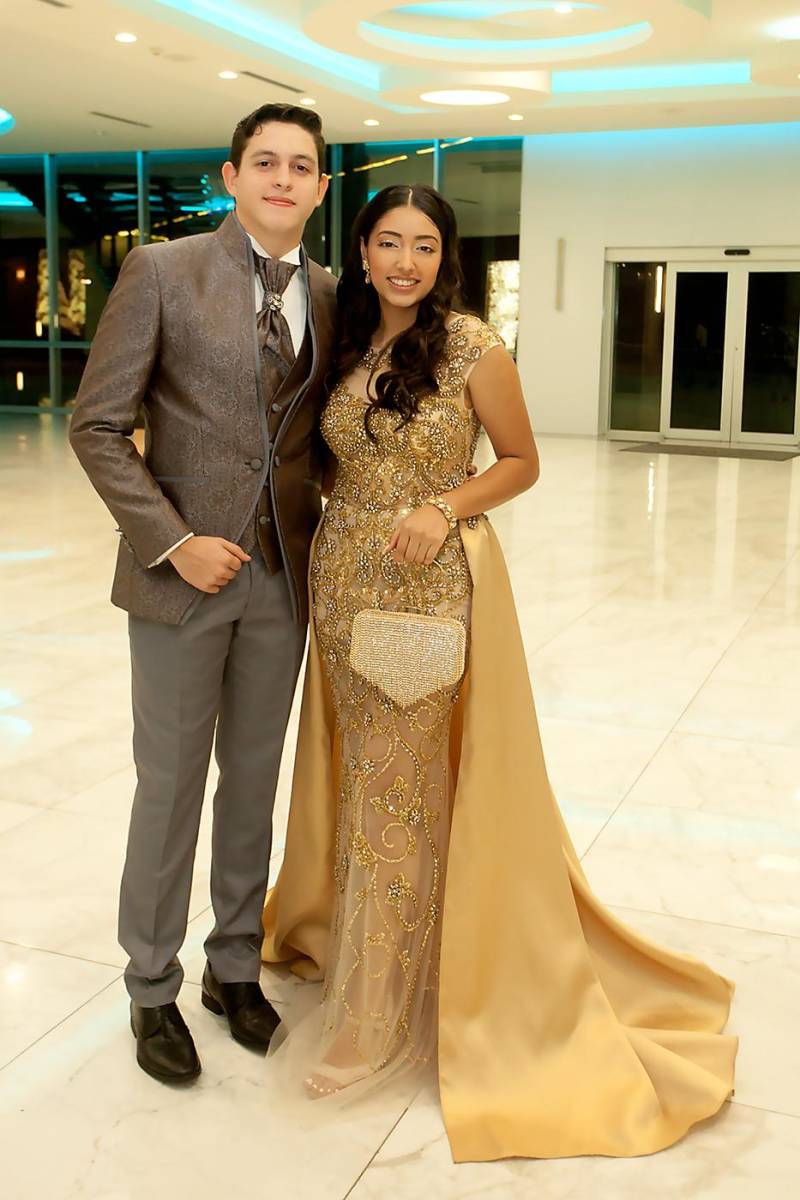 Alejandro Fernández y Dayana Cerrato.