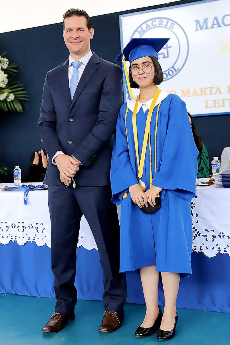 Mr Michael Peabody con Ester Figueroa