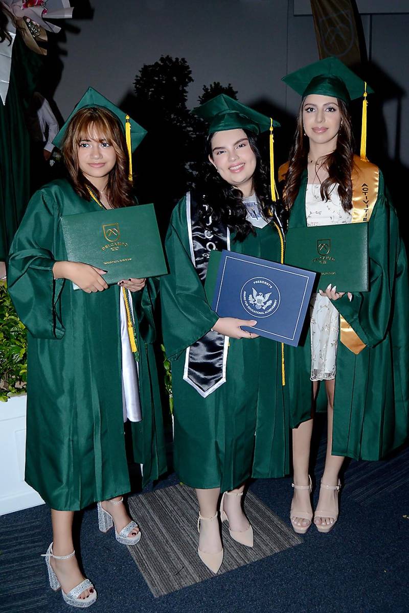 Alejandra Mejía, Frances Figueroa y Mansi Romero.