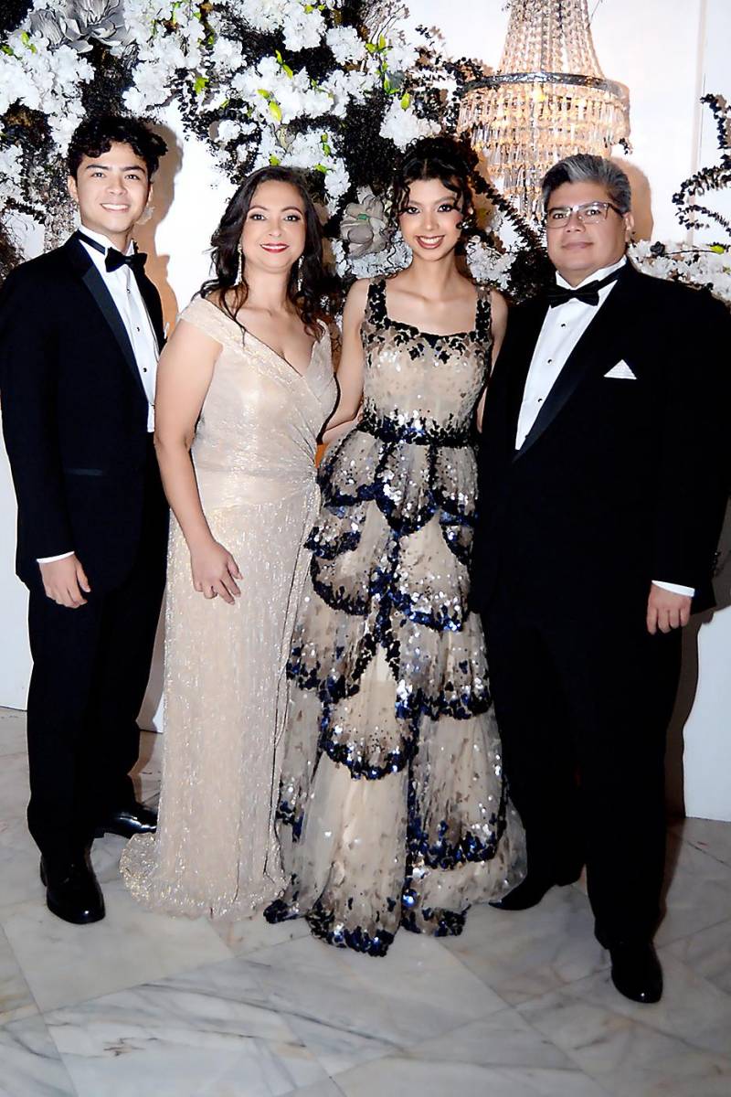 Fiesta de la prom 2024 de la International School of Tegucigalpa