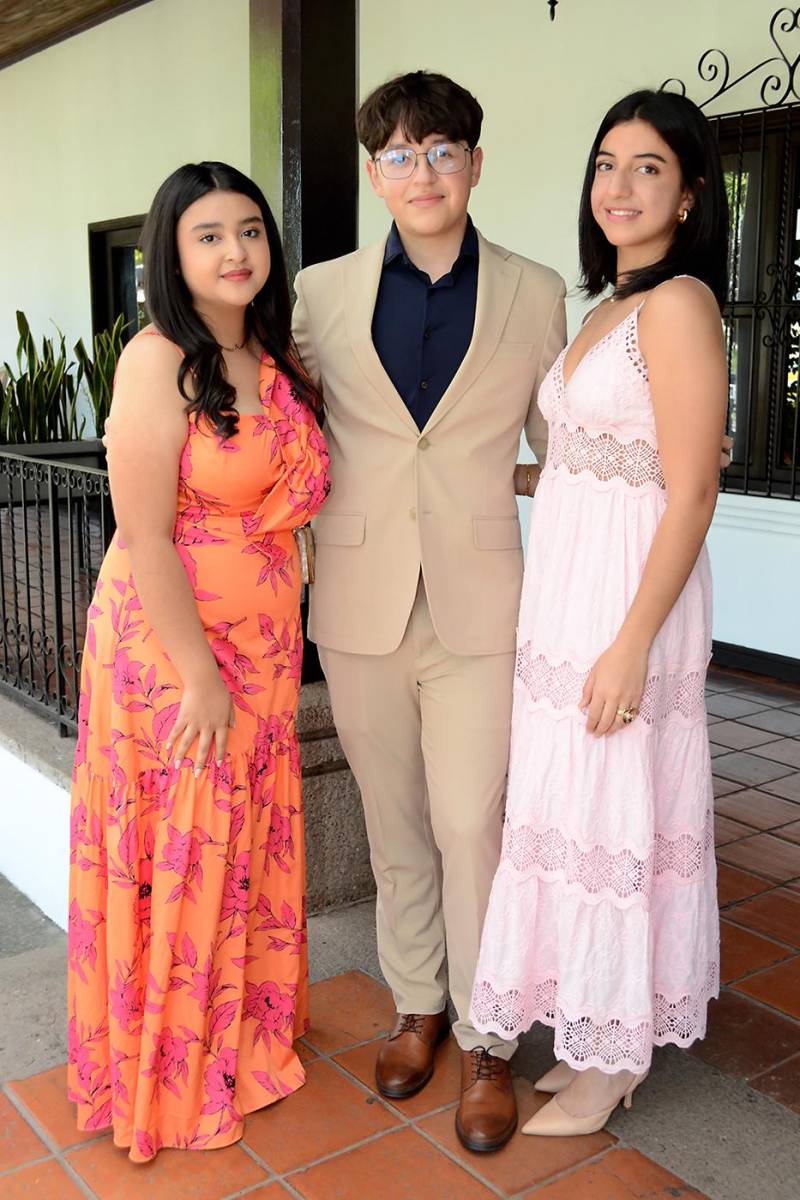 Alison Virginia, Roderto Pineda y Gabriela Peña.