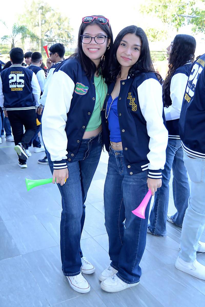 Celia Velásquez y María Peña.