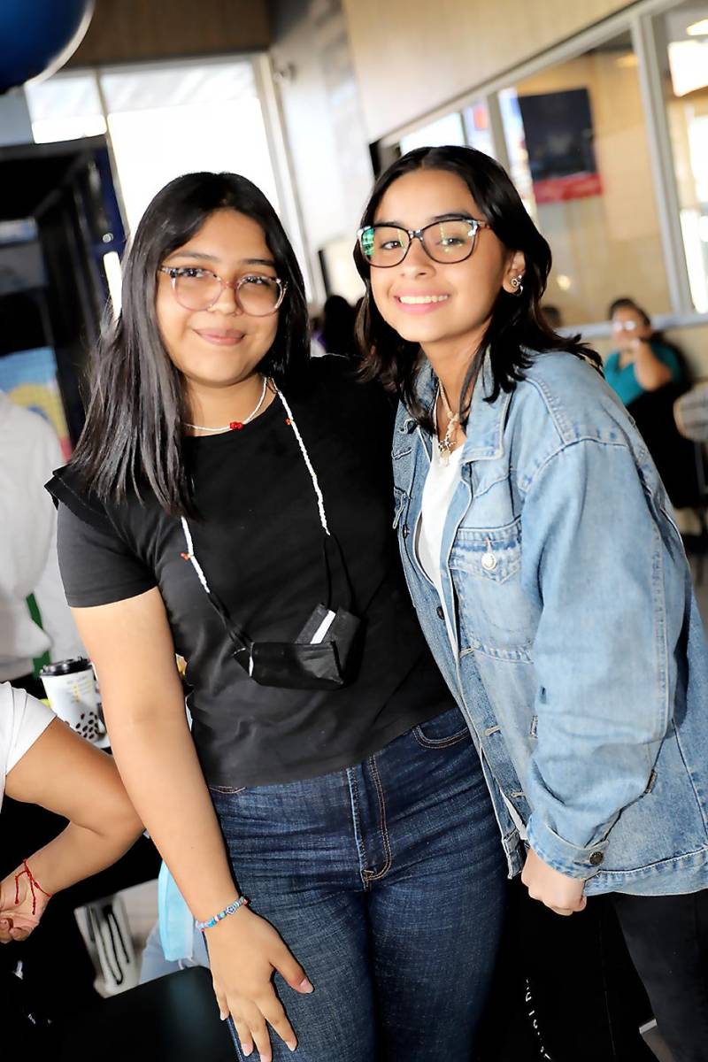 Sthepany García y Nathaly Torres 