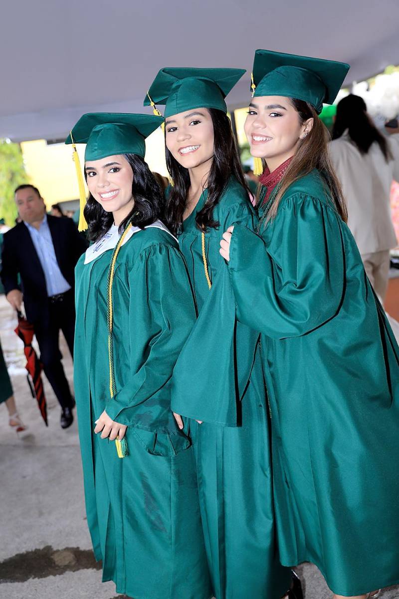 Andrea Cárdenas, Irene Quan y Mía Bálsamo.