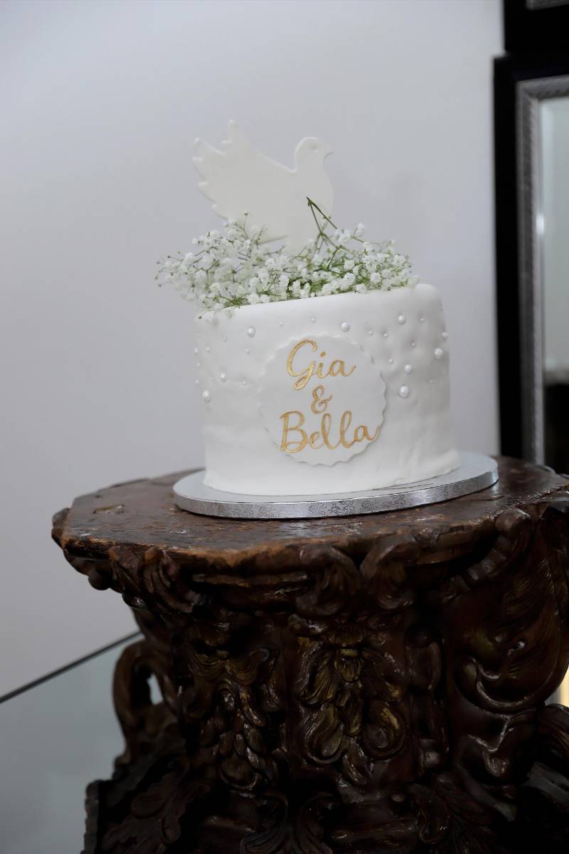 El pastel tradicional con fondant, elaborado por las Monjitas del Monasterio