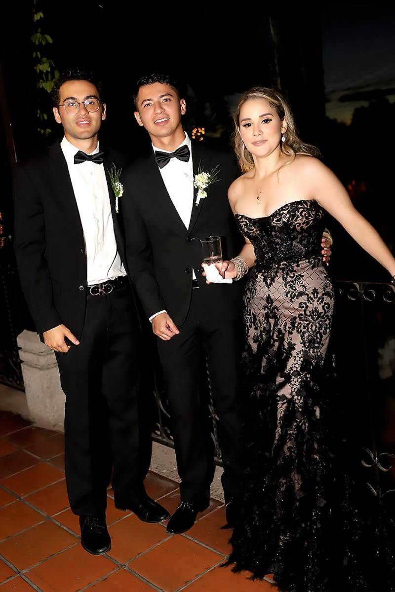  Alex Bendeck, Christopher y María Fernanda Mejía