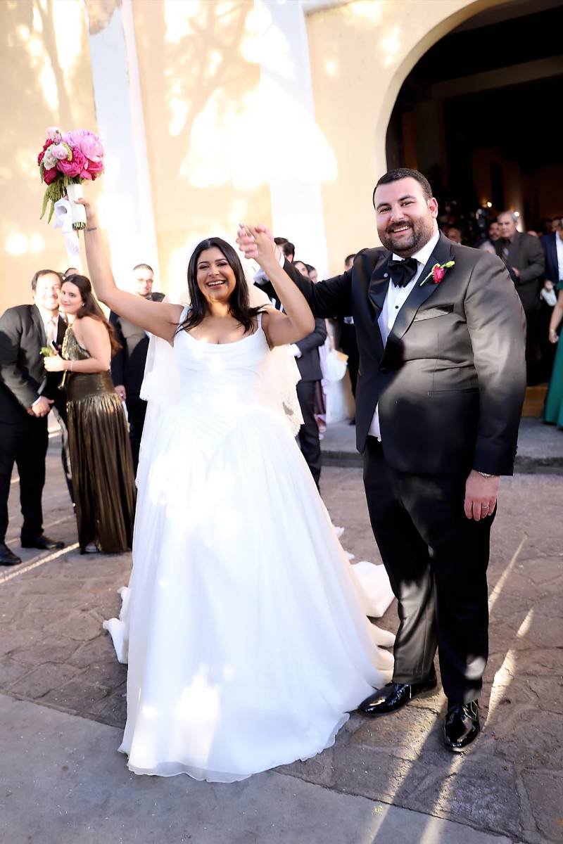Así fue la boda eclesiástica de Ivana Lagos y Jacobo Waincier Canahuati