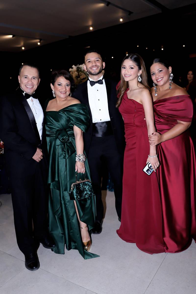 La boda de Helen Zamora y Alex Cosenza