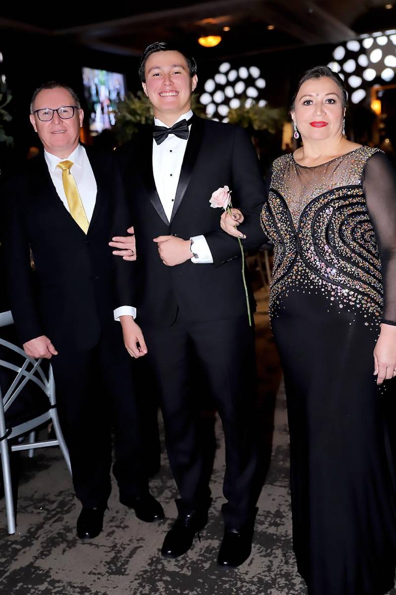 Gerzon, Gerson Alejandro Velásquez y Carmen Rodas.