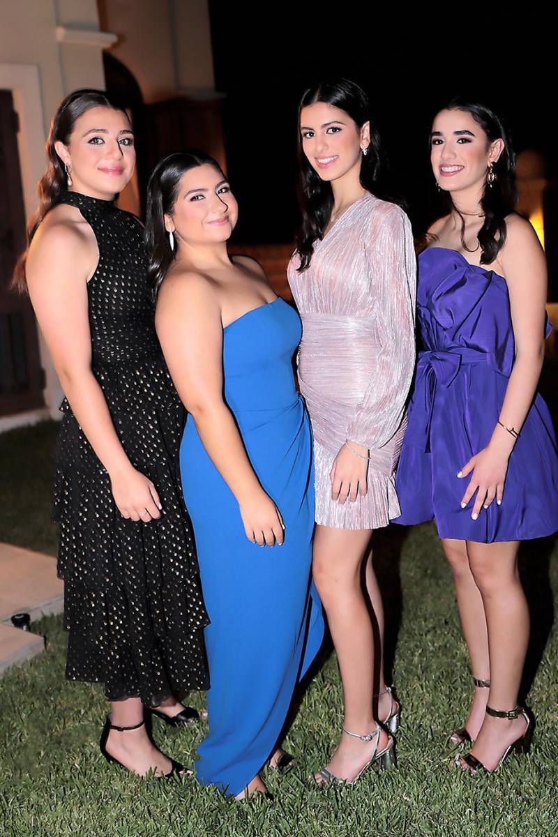 Mariana Simón, Madison Mourra, Andrea Faraj y Adriana Faraj.