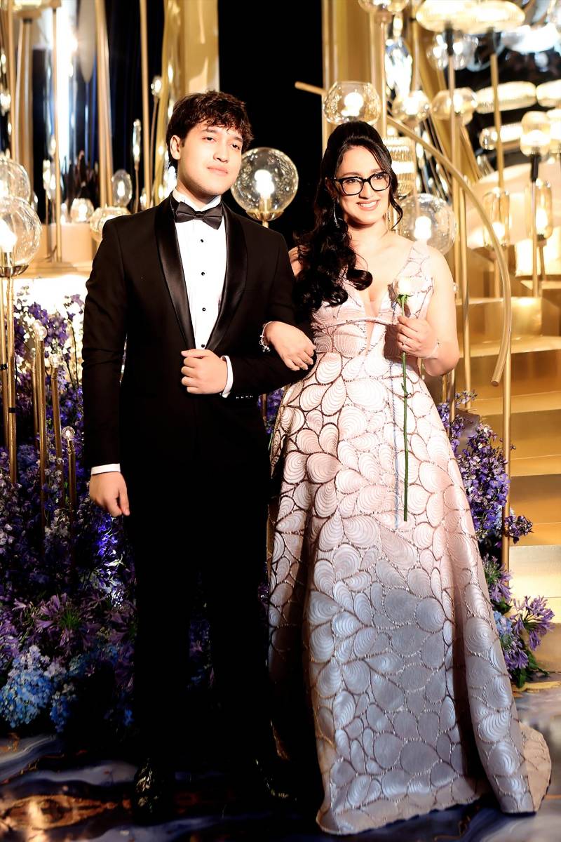 Desfile de padres e hijos en la Prom 2026 de la Escuela Americana de Tegucigalpa