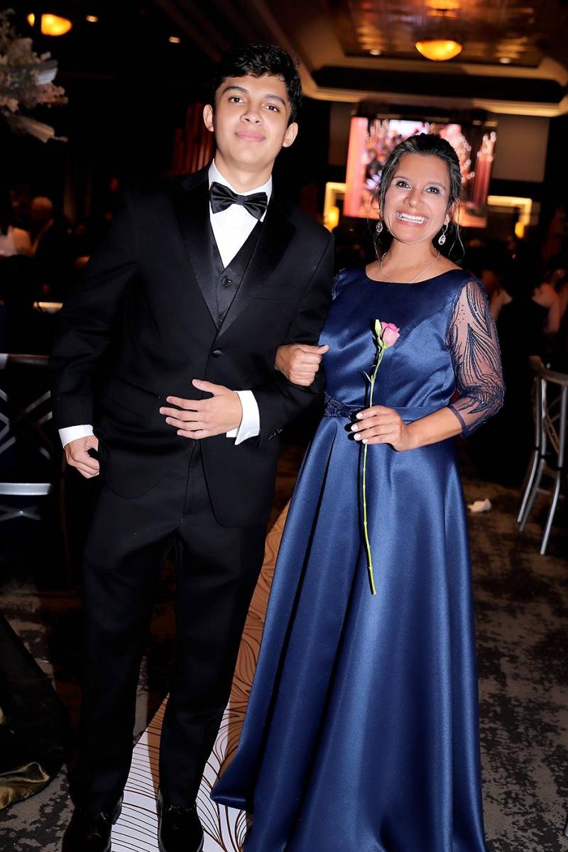 Silvio Larios y Cinthya Barahona.