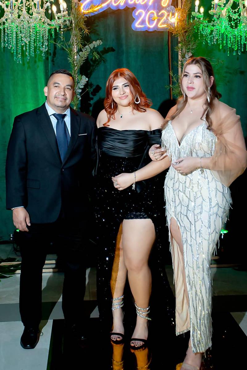  Edwin Ramos, su hija Lissie Marie y Stephanie Díaz