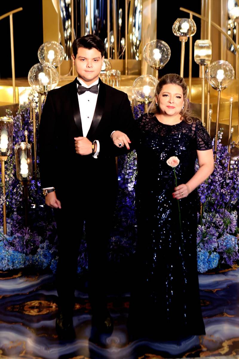 Desfile de padres e hijos en la Prom 2026 de la Escuela Americana de Tegucigalpa