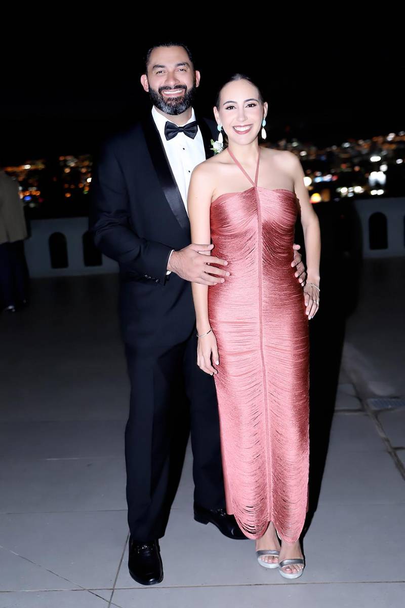 Fiesta nupcial de Allison Rivera y José Armando Erazo