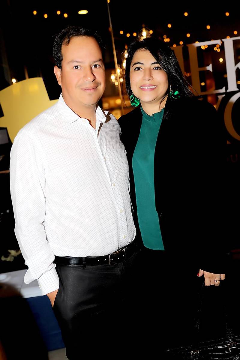 Pastor y Gabriela Ramírez