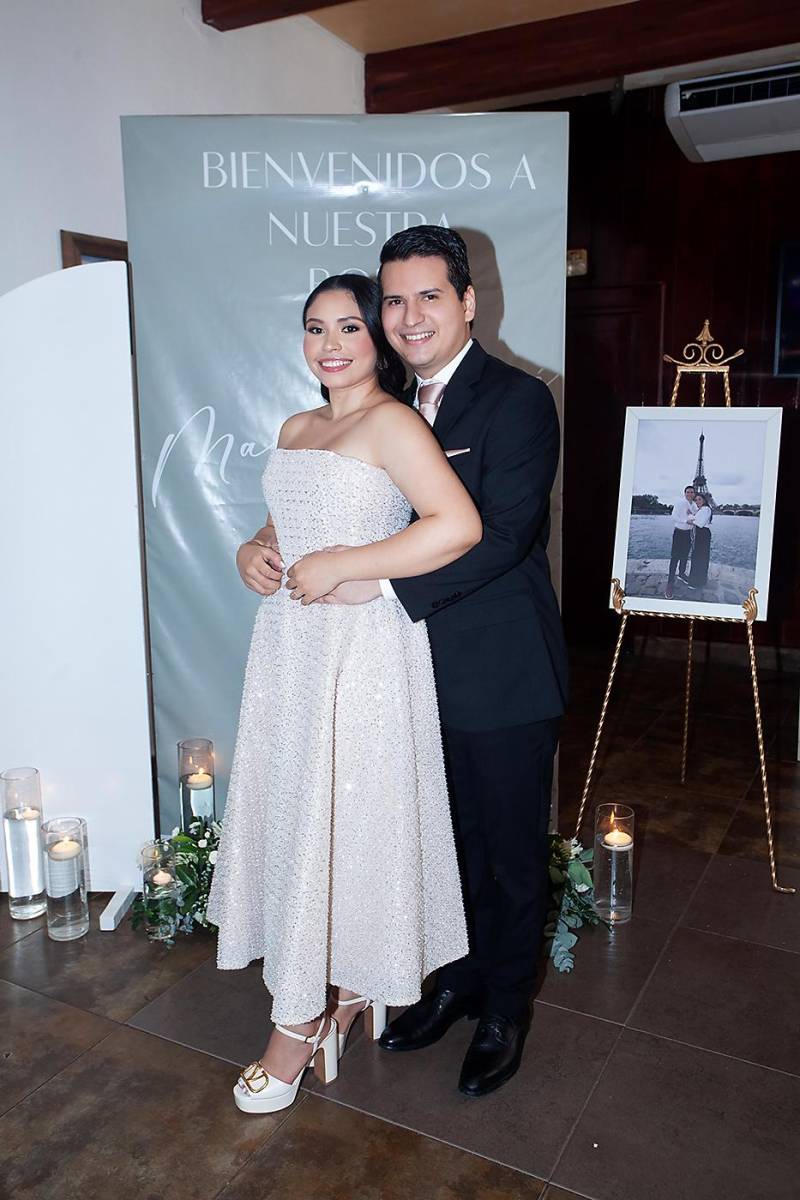 Los enamorados María José Fuentes y Neptali Pineda.