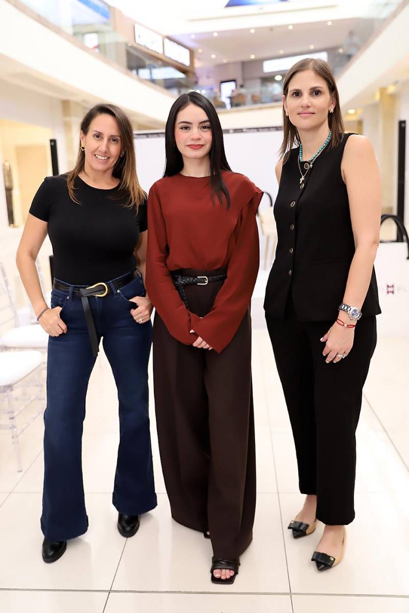 Gabriela Zelaya, Lizbeth Maradiaga y Pamela Cruz.