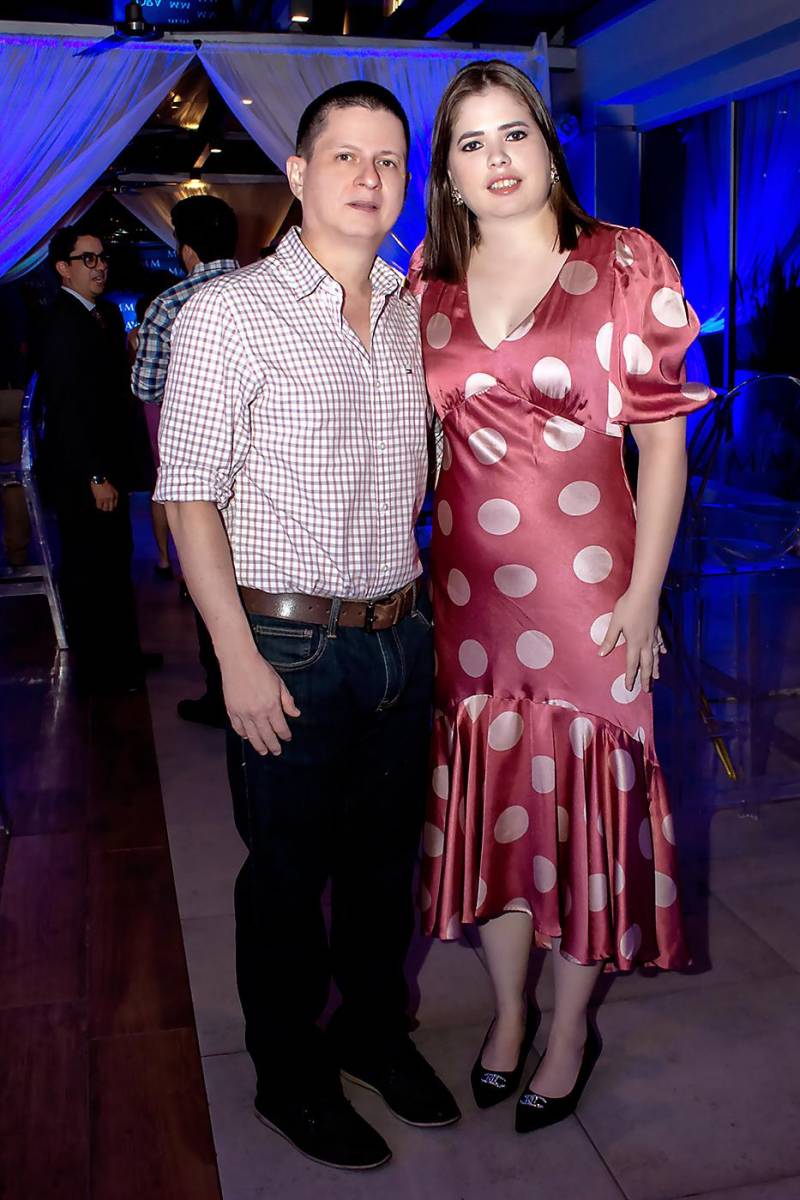 Edwin López y Sheyla González.