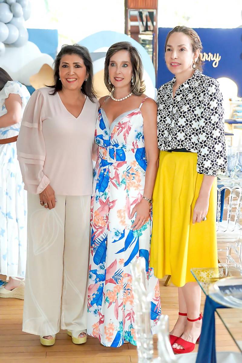 Rosario González, Susy Panting y Geraldina Talbot.