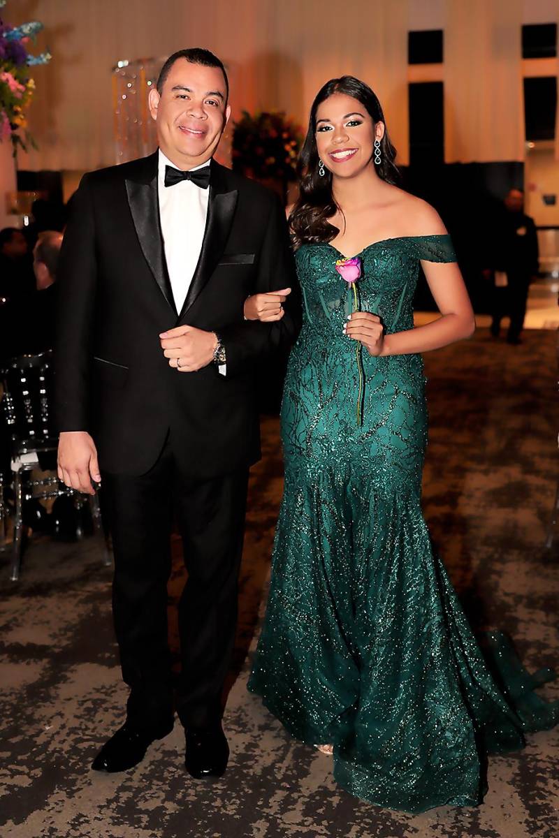 Desfile de Padres e Hijos de la PROM 2023 de La Estancia School