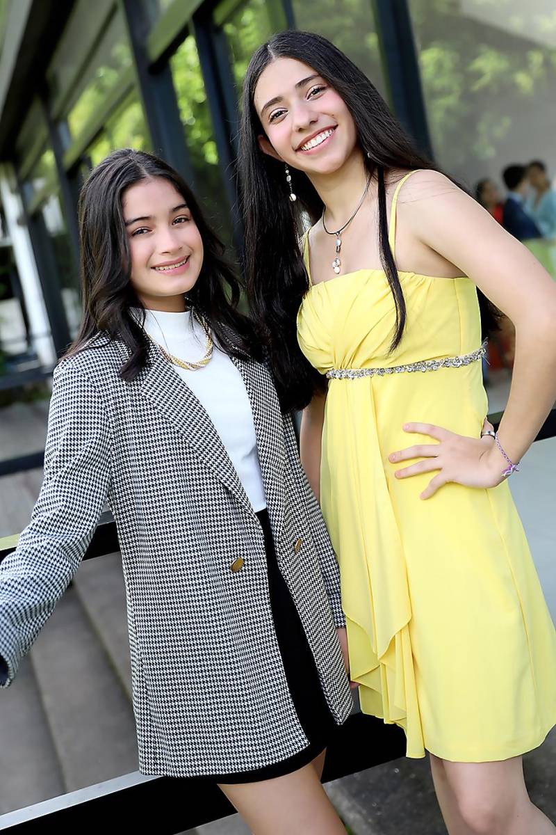 Nalleli Rivas y Sofía Flores