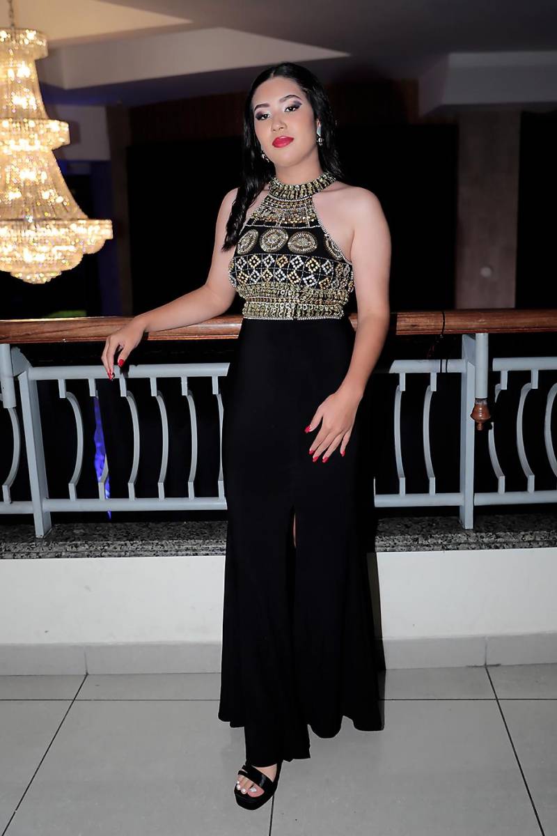 Looks de la prom 2024 del Instituto San José del Carmen