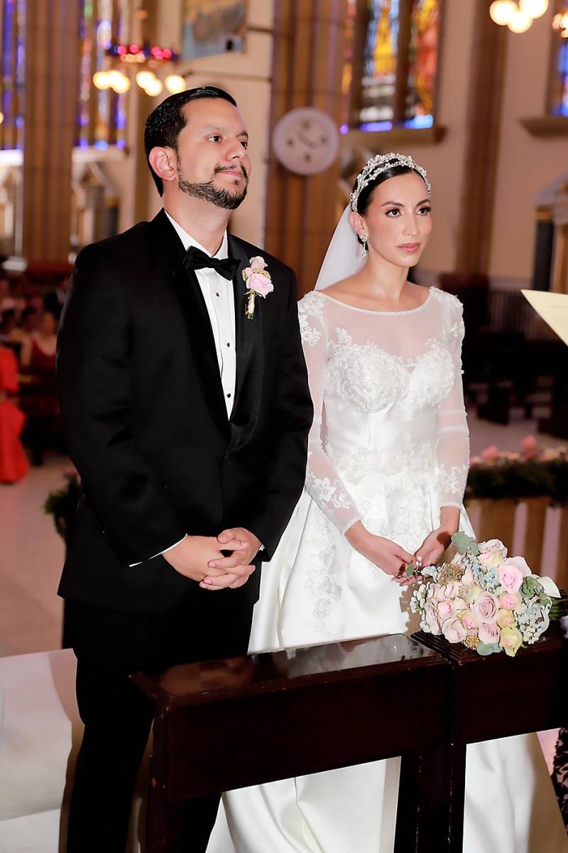 Así fue la boda de Marialuisa Izaguirre Membreño y José Daniel Madrigal Cerrato