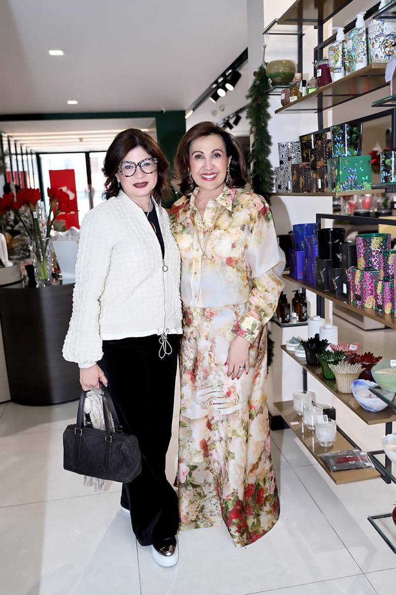 Patricia Corrales y Carolina Canahuati