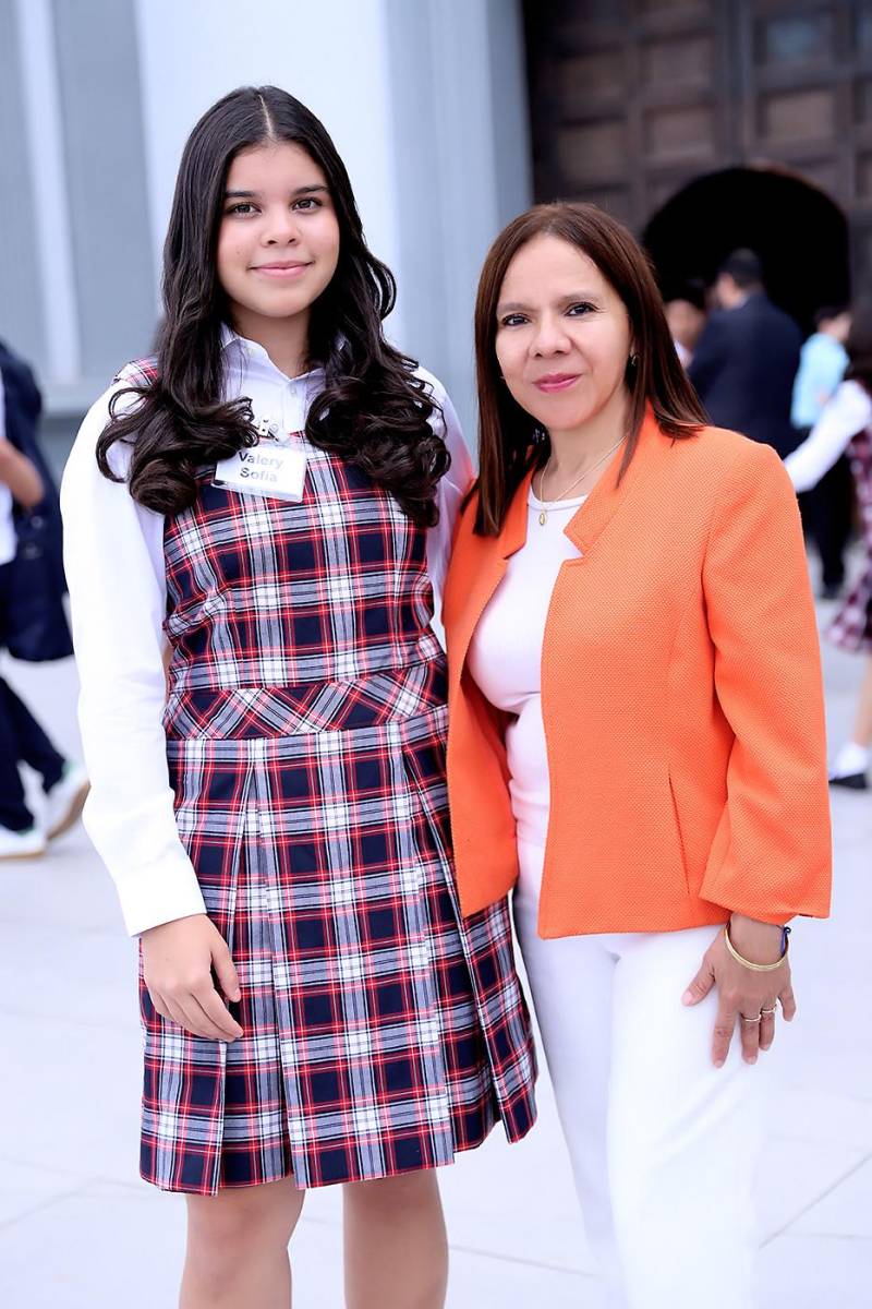 Valery Hernández con Isabel García Valery Hernández con Isabel García