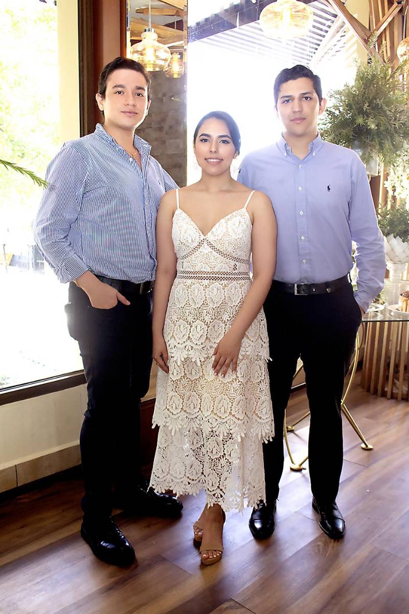 Miguel Hernández, Daniela Castillo y Luis Rodríguez. 