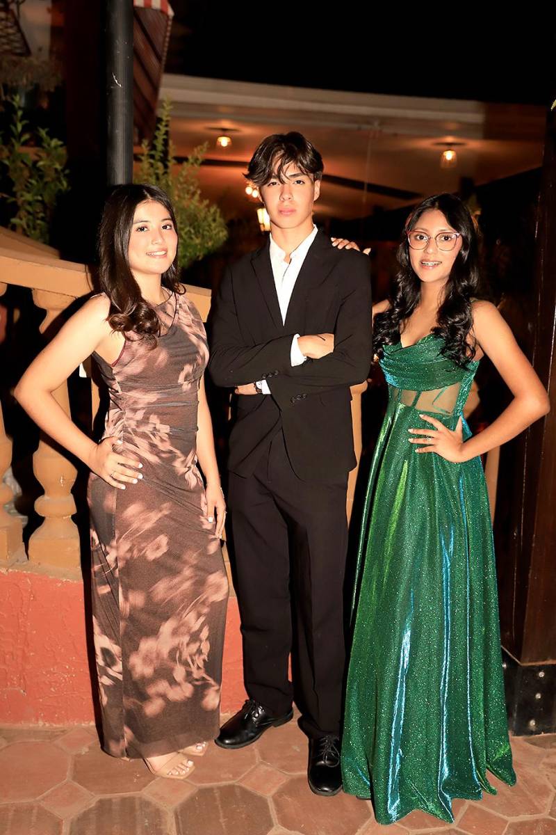 Camila Zelaya, Alberto Zúniga y Sophia Santos.