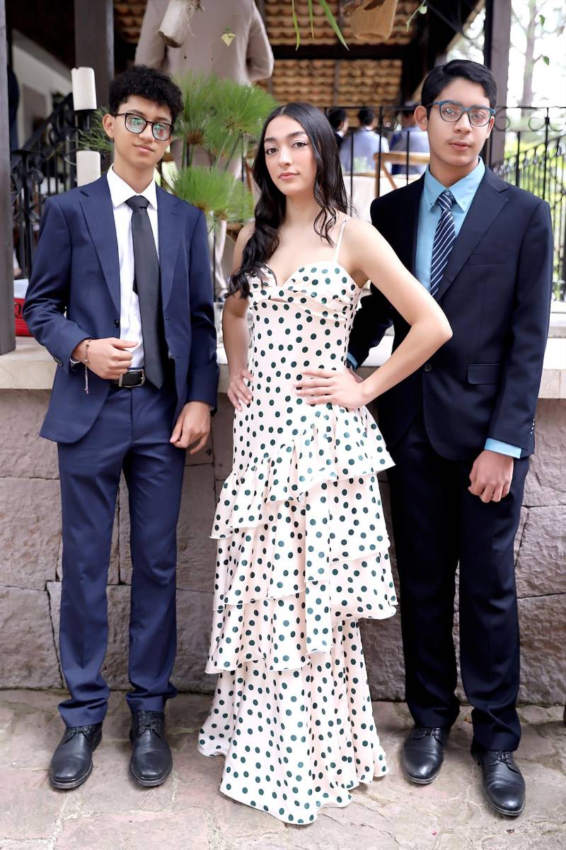 Daniel Rodríguez, Elena Pérez y Josué Barahona.
