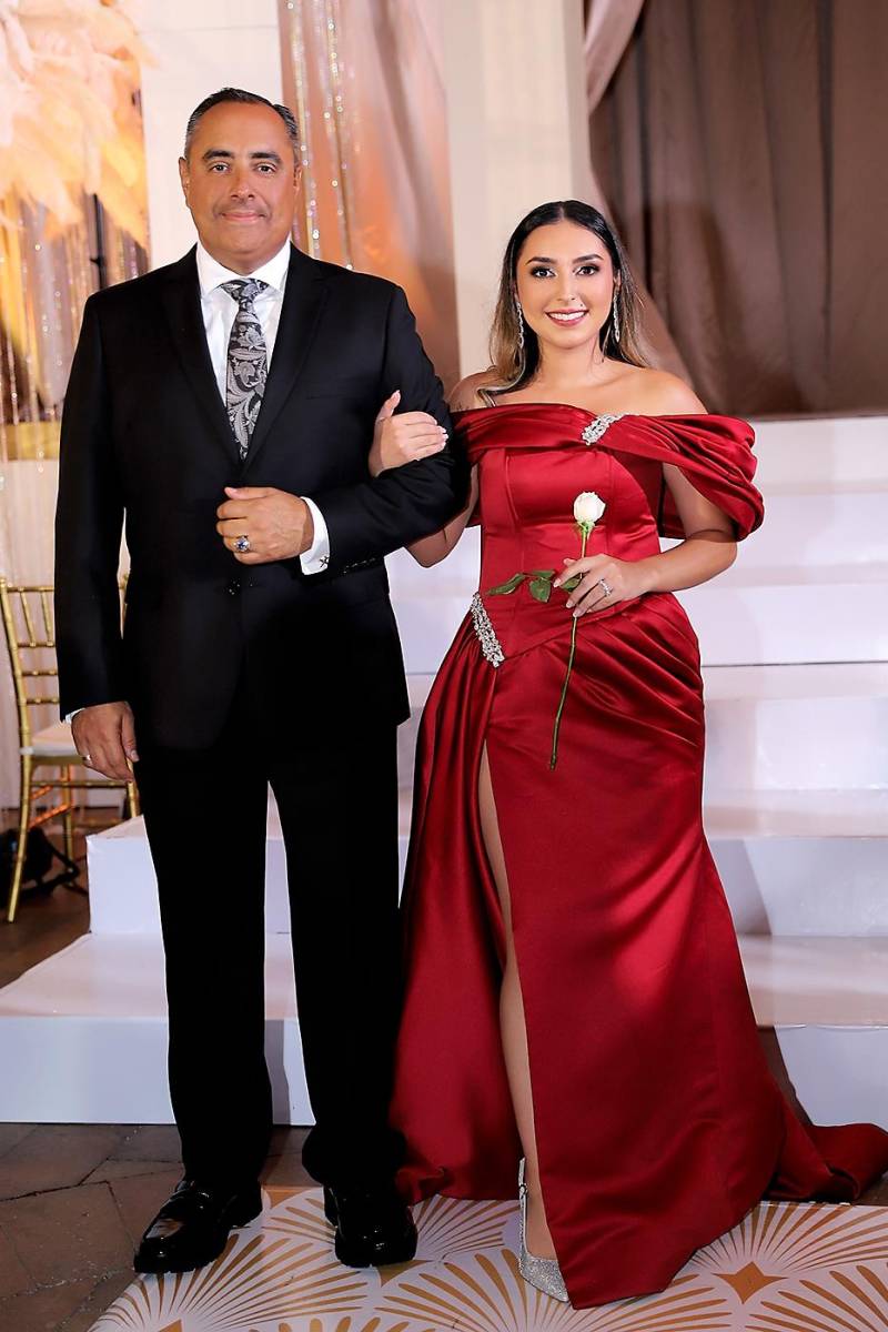 Carlos Aguirre con su hija Vicky Aguirre Dip