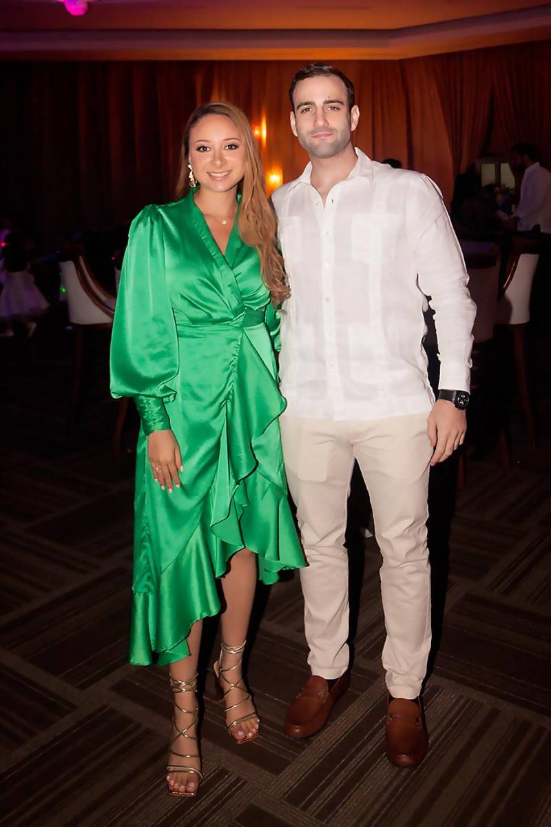 Ashley Jerezano y Jorge Bandy fueron los testigos de la boda Andonie Dox.
