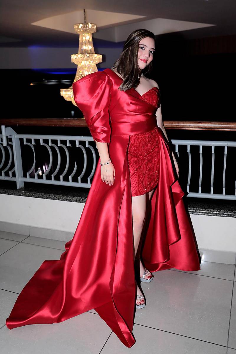 Looks de la prom 2024 del Instituto San José del Carmen