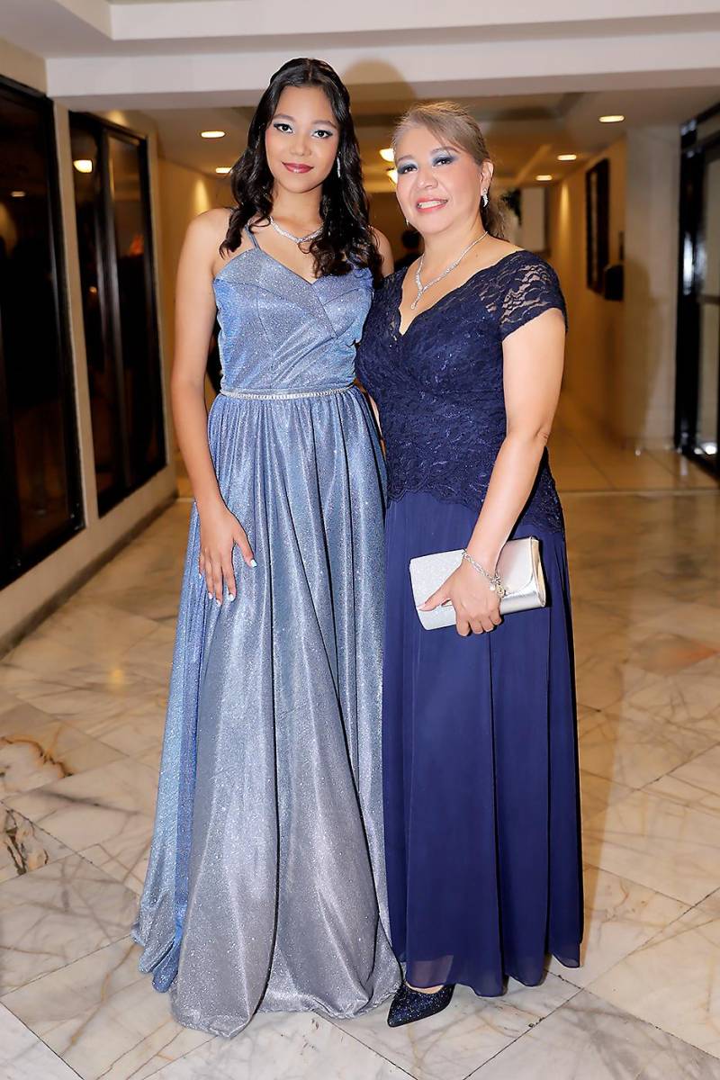 Fiesta de la prom 2024 de Mayan School