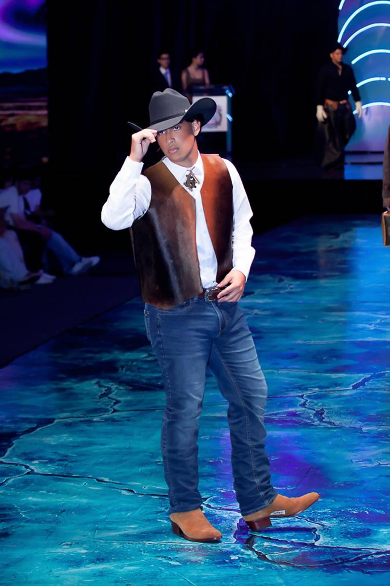 Senior Fashion Show 2026 de la Escuela Internacional Sampedrana, parte 3