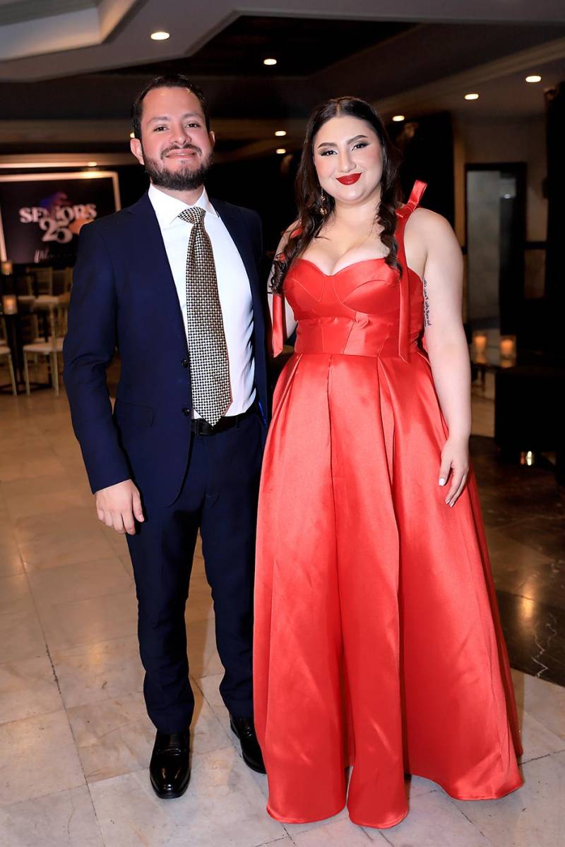 Invitados a la prom 2025 de DelCampo School