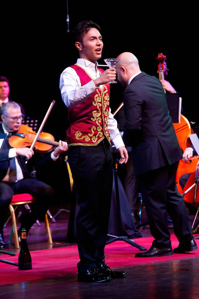Dennis Orellana, IL Soprano.