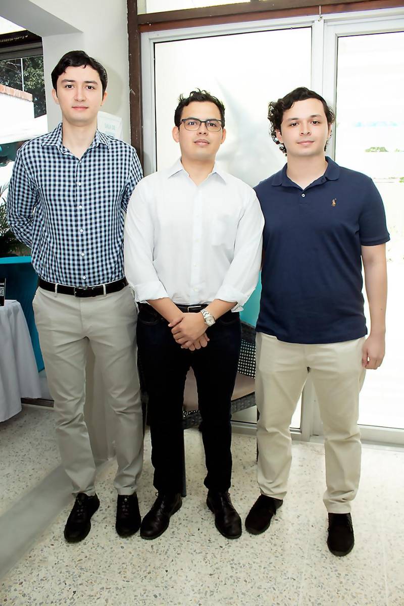 Eduardo, Rodolfo y Abraham Bueso.