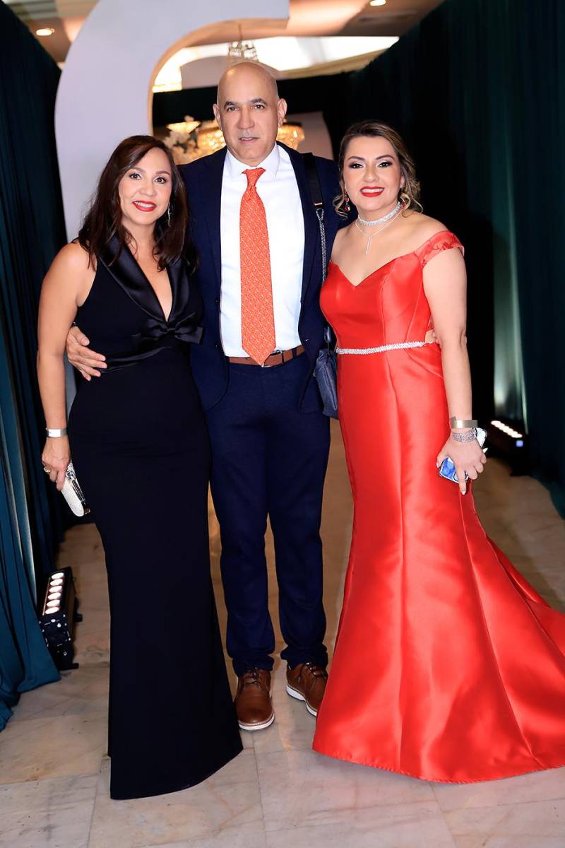 Fiesta de la prom 2025 de la Academia Los Pinares