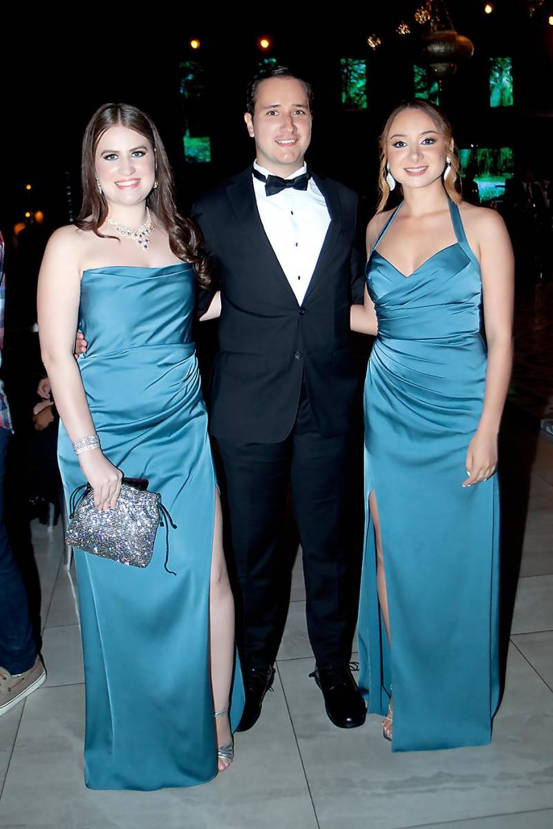 Daphne Izaguirre, Moisés Orellana y Ashley Jerezano.